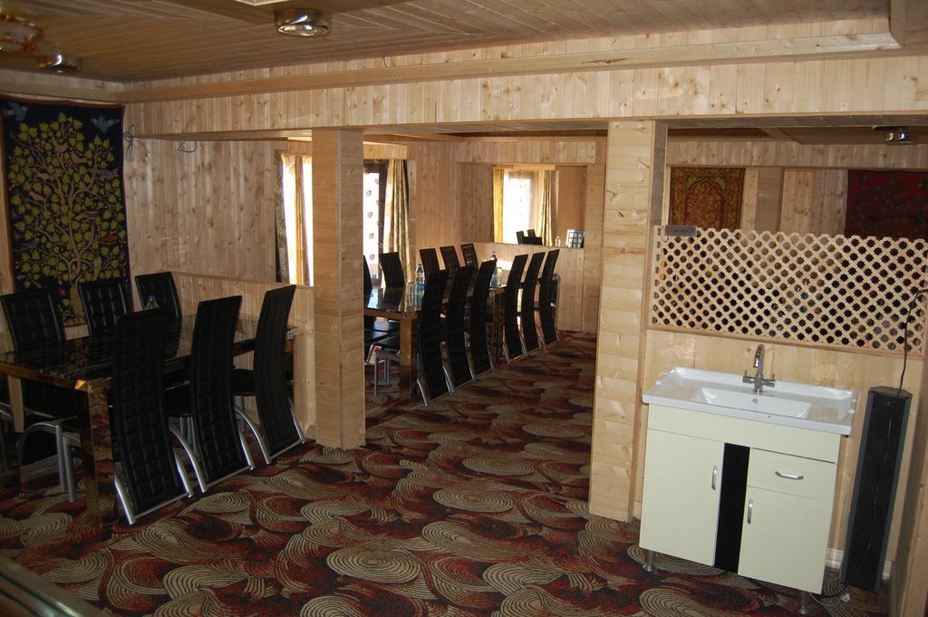Hotel Zahgeer Continental 古尔马尔格 客房 照片